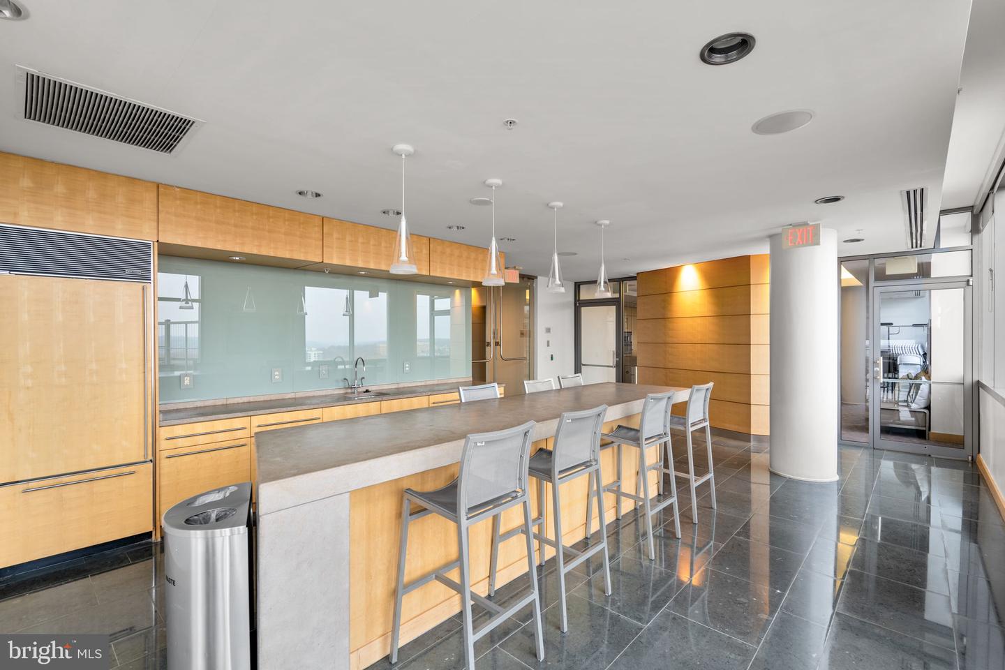 2001 15TH ST N #813, ARLINGTON, Virginia 22201, ,1 BathroomBathrooms,Residential,For sale,2001 15TH ST N #813,VAAR2066292 MLS # VAAR2066292