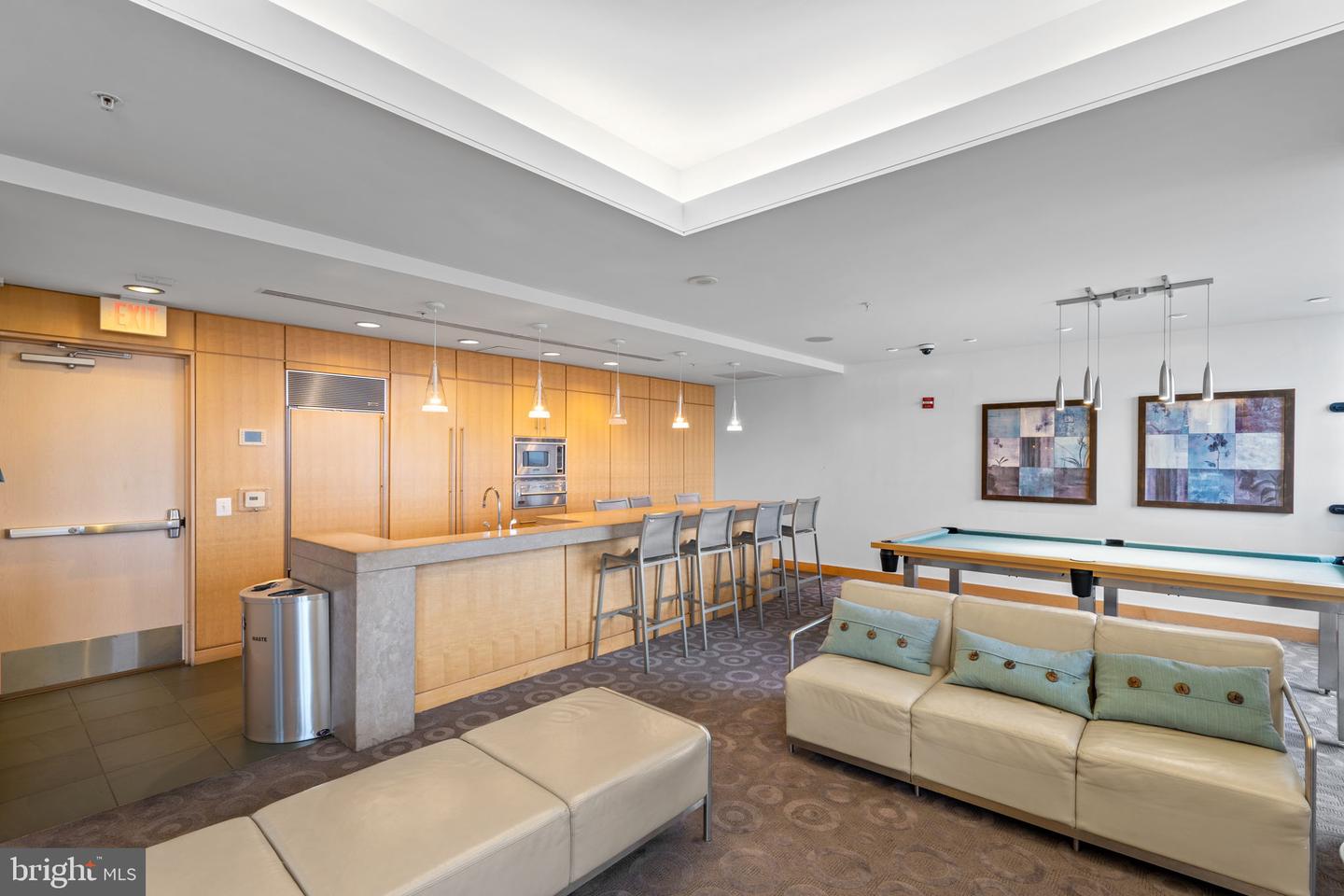 2001 15TH ST N #813, ARLINGTON, Virginia 22201, ,1 BathroomBathrooms,Residential,For sale,2001 15TH ST N #813,VAAR2066292 MLS # VAAR2066292