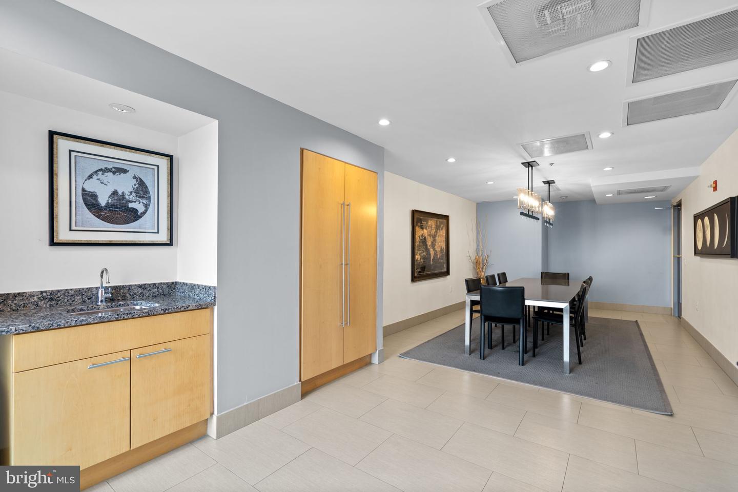 2001 15TH ST N #813, ARLINGTON, Virginia 22201, ,1 BathroomBathrooms,Residential,For sale,2001 15TH ST N #813,VAAR2066292 MLS # VAAR2066292