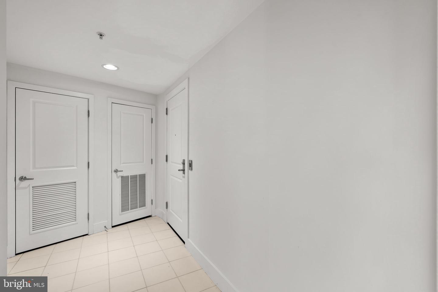 2001 15TH ST N #813, ARLINGTON, Virginia 22201, ,1 BathroomBathrooms,Residential,For sale,2001 15TH ST N #813,VAAR2066292 MLS # VAAR2066292