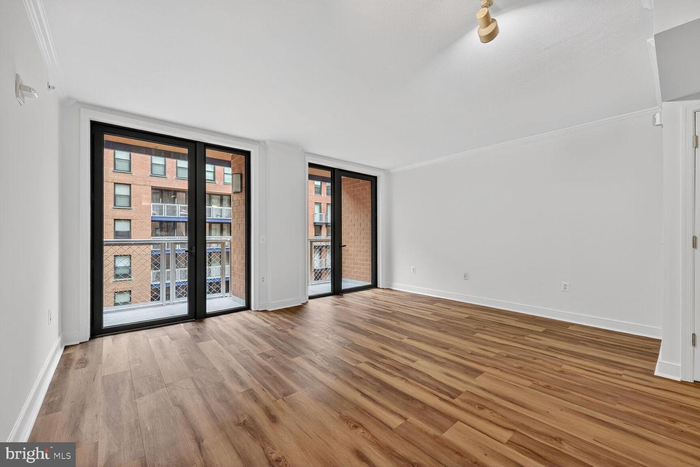 616 E ST NW #807, WASHINGTON, District Of Columbia 20004, 3 Rooms Rooms,1 BathroomBathrooms,Residential,For sale,616 E ST NW #807,DCDC2232632 MLS # DCDC2232632