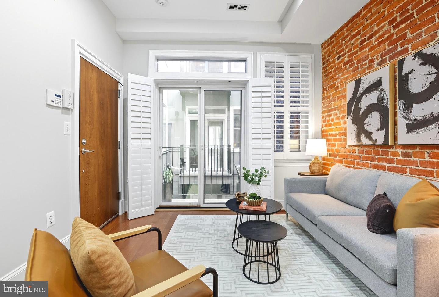 1448 HARVARD ST NW #3, WASHINGTON, District Of Columbia 20009, 2 Bedrooms Bedrooms, ,1 BathroomBathrooms,Residential,For sale,1448 HARVARD ST NW #3,DCDC2232636 MLS # DCDC2232636