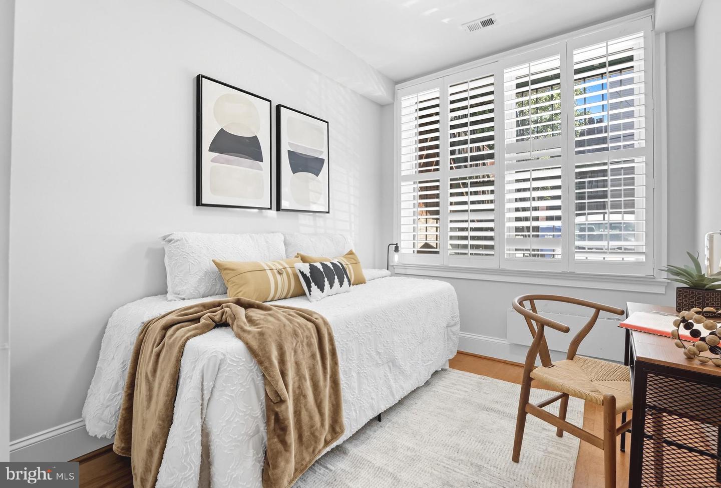 1448 HARVARD ST NW #3, WASHINGTON, District Of Columbia 20009, 2 Bedrooms Bedrooms, ,1 BathroomBathrooms,Residential,For sale,1448 HARVARD ST NW #3,DCDC2232636 MLS # DCDC2232636