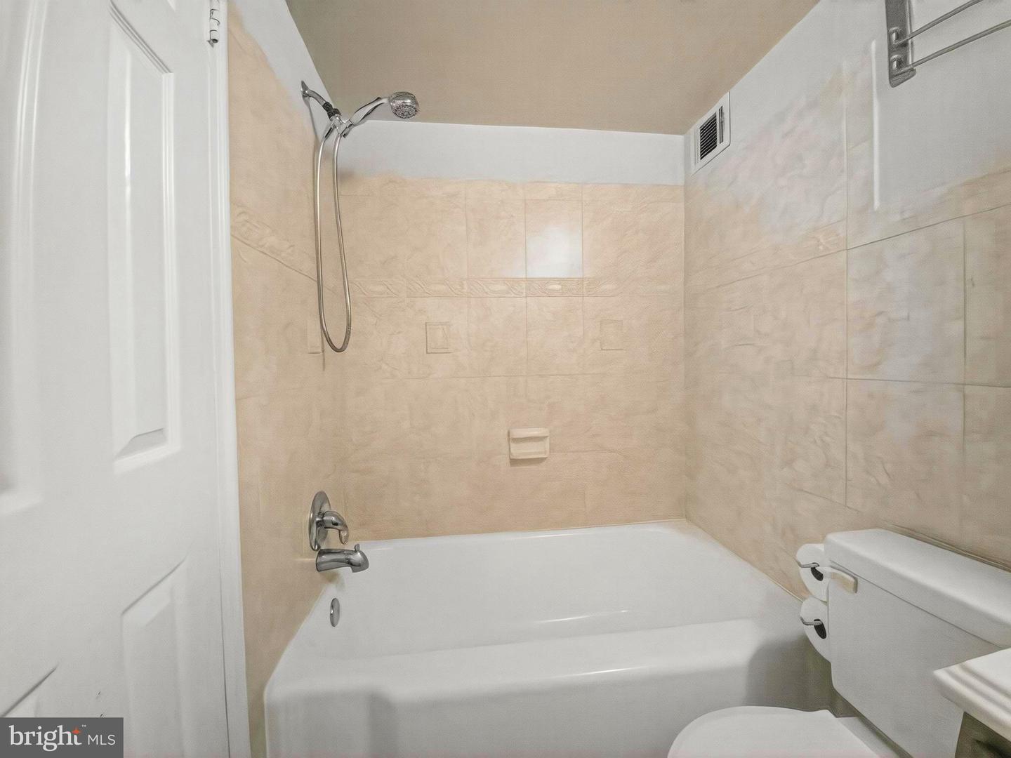 1801 CLYDESDALE PL NW #211, WASHINGTON, District Of Columbia 20009, ,1 BathroomBathrooms,Residential,For sale,1801 CLYDESDALE PL NW #211,DCDC2232642 MLS # DCDC2232642