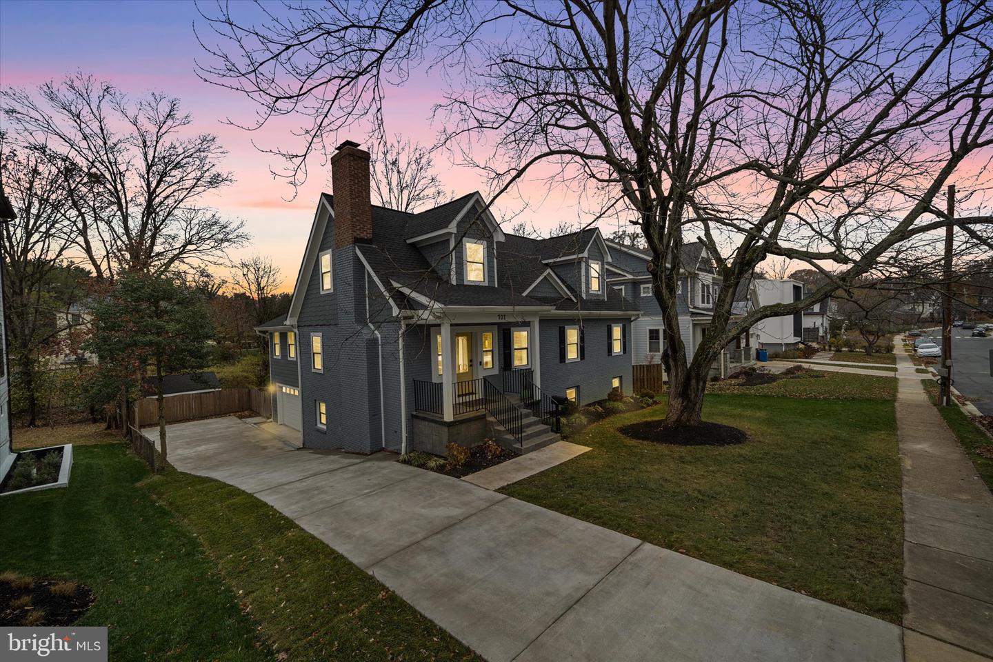 707 MEADOW LN SW, VIENNA, Virginia 22180, 5 Bedrooms Bedrooms, ,4 BathroomsBathrooms,Residential,For sale,707 MEADOW LN SW,VAFX2280020 MLS # VAFX2280020