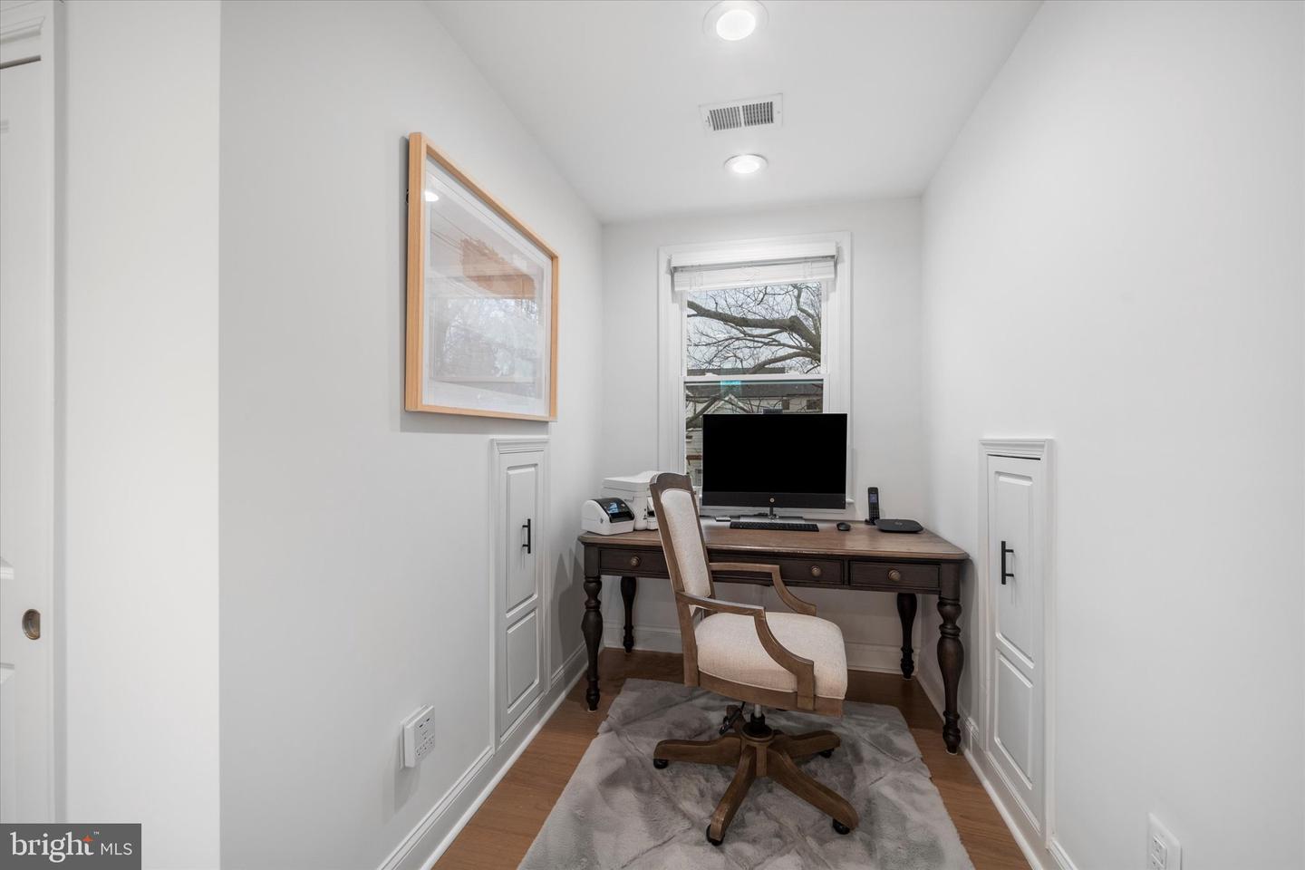 707 MEADOW LN SW, VIENNA, Virginia 22180, 5 Bedrooms Bedrooms, ,4 BathroomsBathrooms,Residential,For sale,707 MEADOW LN SW,VAFX2280020 MLS # VAFX2280020