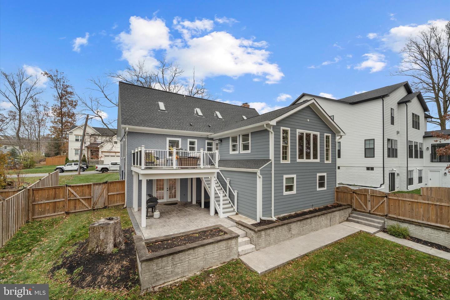 707 MEADOW LN SW, VIENNA, Virginia 22180, 5 Bedrooms Bedrooms, ,4 BathroomsBathrooms,Residential,For sale,707 MEADOW LN SW,VAFX2280020 MLS # VAFX2280020