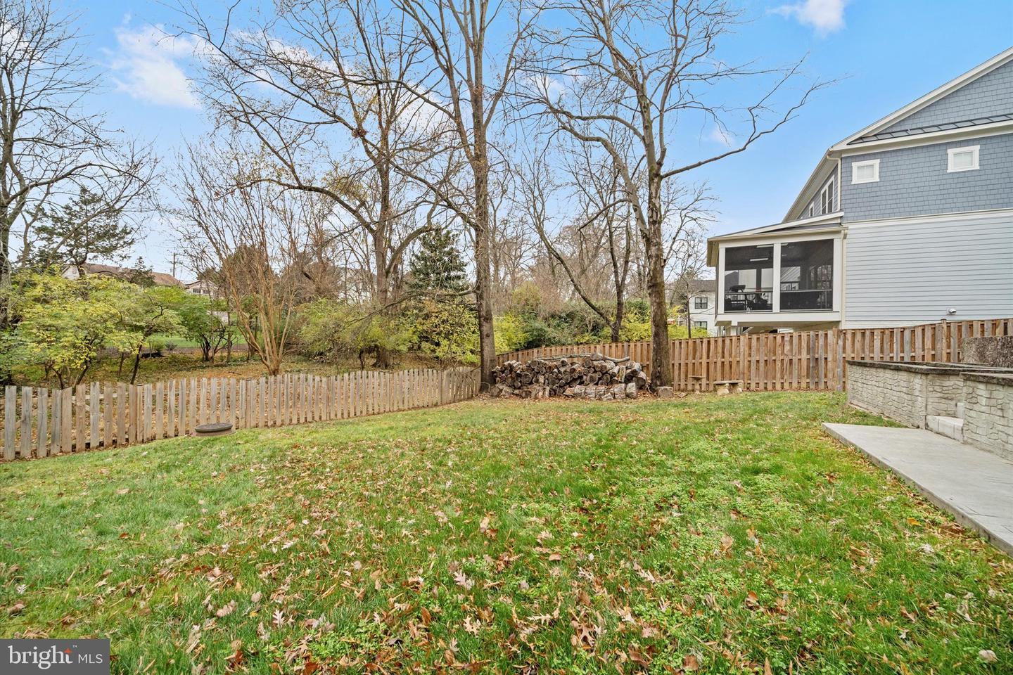 707 MEADOW LN SW, VIENNA, Virginia 22180, 5 Bedrooms Bedrooms, ,4 BathroomsBathrooms,Residential,For sale,707 MEADOW LN SW,VAFX2280020 MLS # VAFX2280020