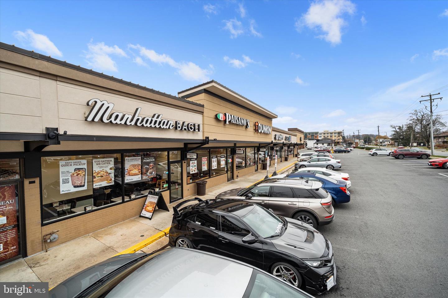 707 MEADOW LN SW, VIENNA, Virginia 22180, 5 Bedrooms Bedrooms, ,4 BathroomsBathrooms,Residential,For sale,707 MEADOW LN SW,VAFX2280020 MLS # VAFX2280020