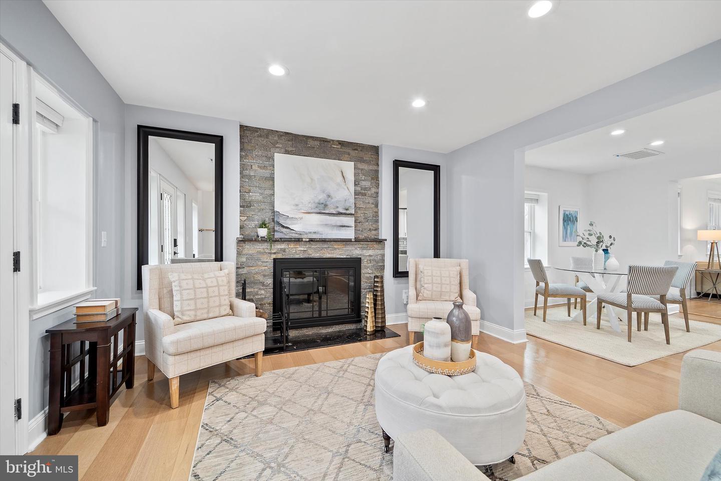 707 MEADOW LN SW, VIENNA, Virginia 22180, 5 Bedrooms Bedrooms, ,4 BathroomsBathrooms,Residential,For sale,707 MEADOW LN SW,VAFX2280020 MLS # VAFX2280020