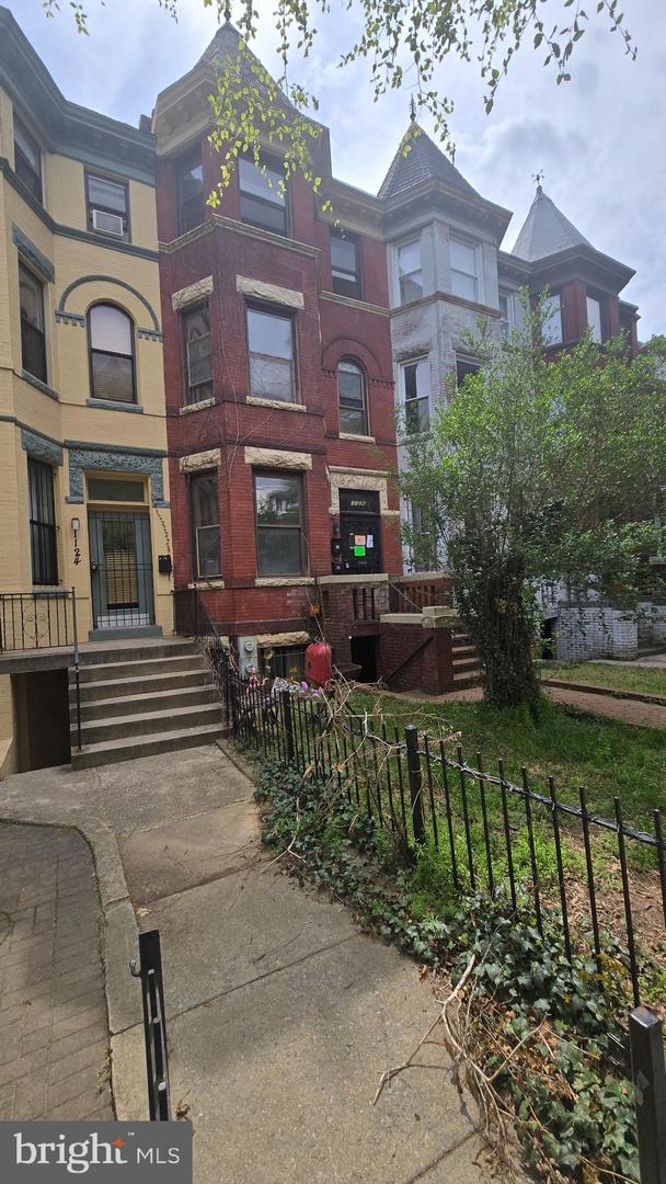 1126 PARK RD NW, WASHINGTON, District Of Columbia 20010, 6 Bedrooms Bedrooms, ,4 BathroomsBathrooms,Residential,For sale,1126 PARK RD NW,DCDC2232648 MLS # DCDC2232648