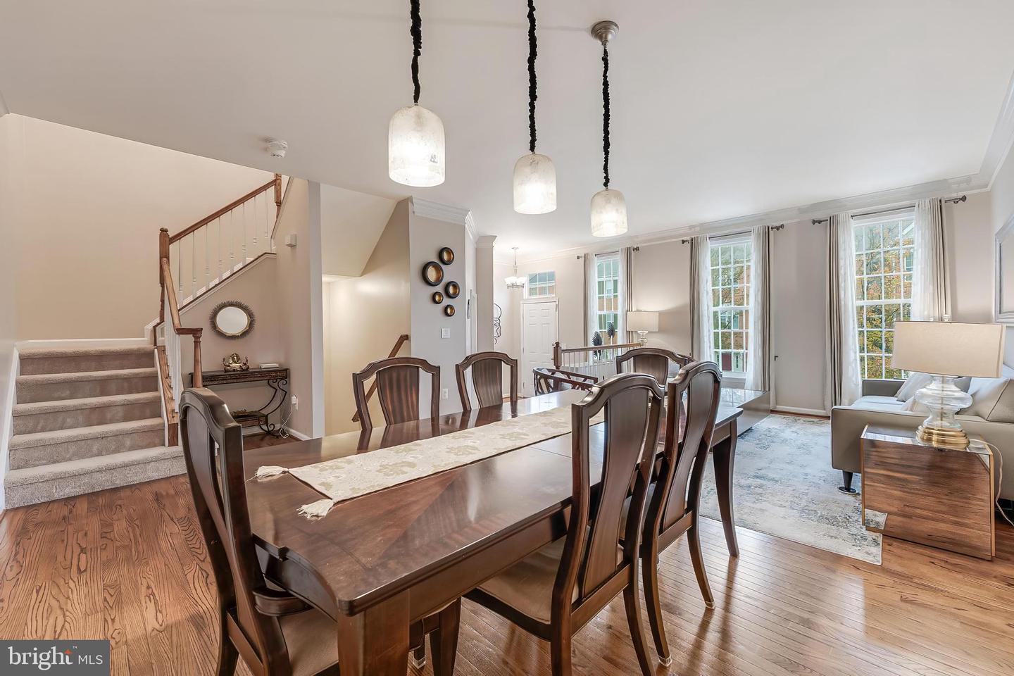 43893 SANDBURG SQ, ASHBURN, Virginia 20147, 3 Bedrooms Bedrooms, ,3 BathroomsBathrooms,Residential,For sale,43893 SANDBURG SQ,VALO2111460 MLS # VALO2111460