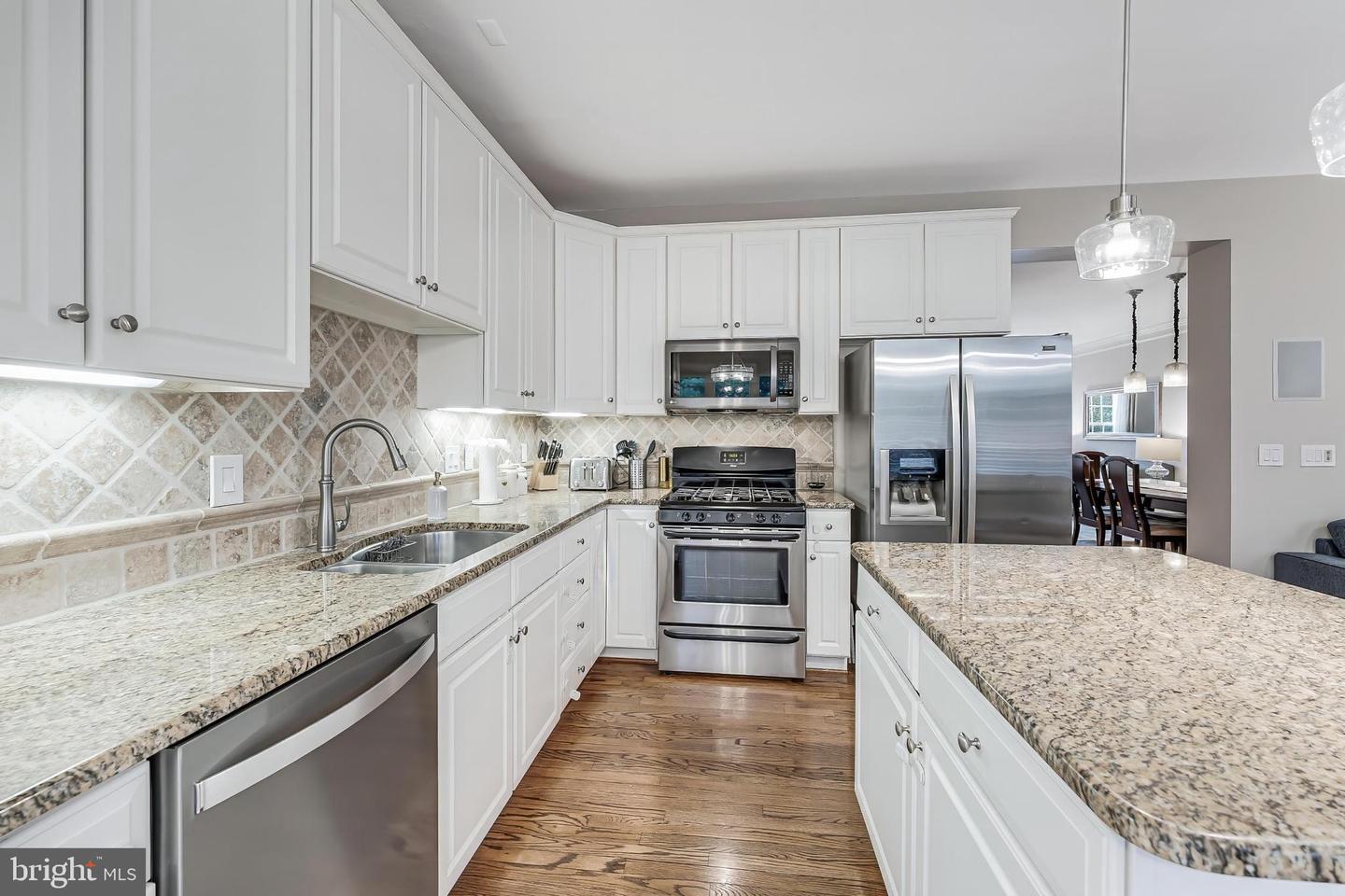 43893 SANDBURG SQ, ASHBURN, Virginia 20147, 3 Bedrooms Bedrooms, ,3 BathroomsBathrooms,Residential,For sale,43893 SANDBURG SQ,VALO2111460 MLS # VALO2111460