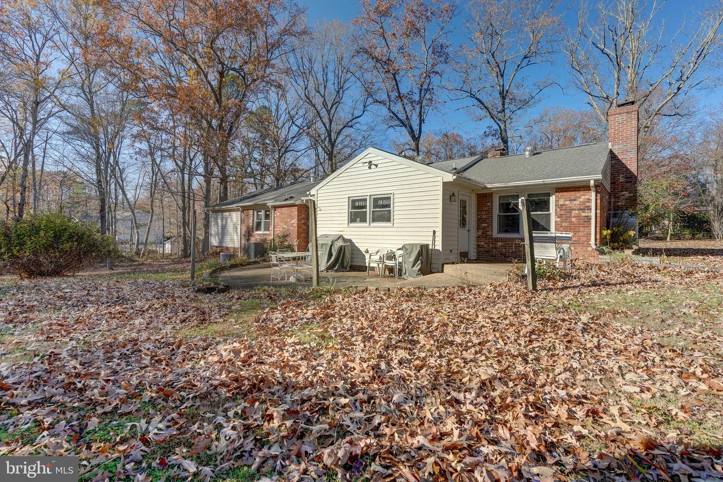 209 WALNUT WOODS DR, LOUISA, Virginia 23093, 4 Bedrooms Bedrooms, 12 Rooms Rooms,3 BathroomsBathrooms,Residential,For sale,209 WALNUT WOODS DR,VALA2008934 MLS # VALA2008934