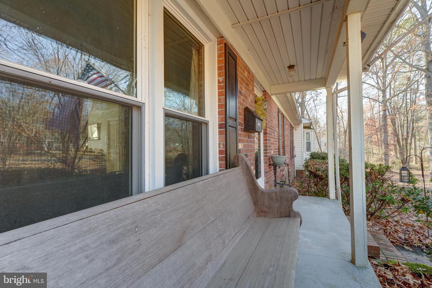 209 WALNUT WOODS DR, LOUISA, Virginia 23093, 4 Bedrooms Bedrooms, 12 Rooms Rooms,3 BathroomsBathrooms,Residential,For sale,209 WALNUT WOODS DR,VALA2008934 MLS # VALA2008934