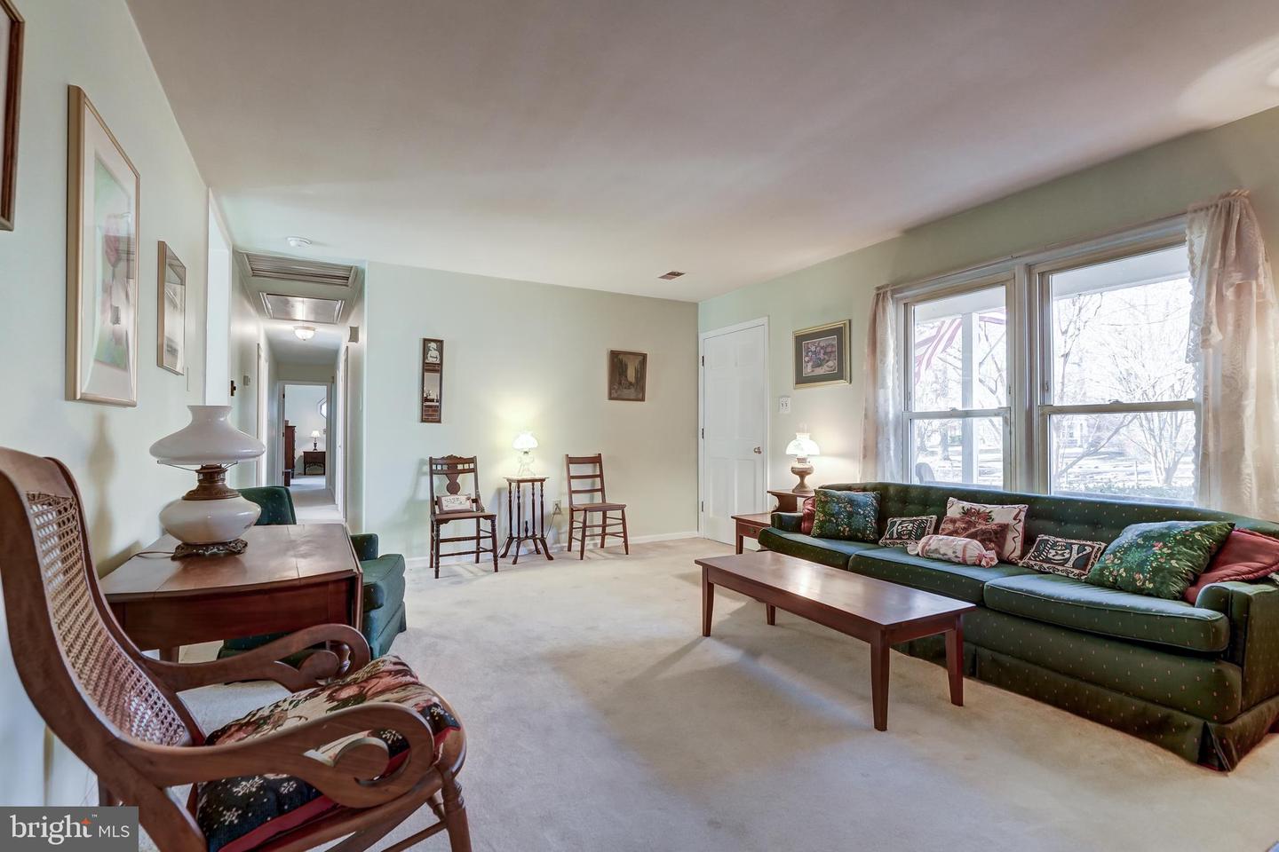 209 WALNUT WOODS DR, LOUISA, Virginia 23093, 4 Bedrooms Bedrooms, 12 Rooms Rooms,3 BathroomsBathrooms,Residential,For sale,209 WALNUT WOODS DR,VALA2008934 MLS # VALA2008934