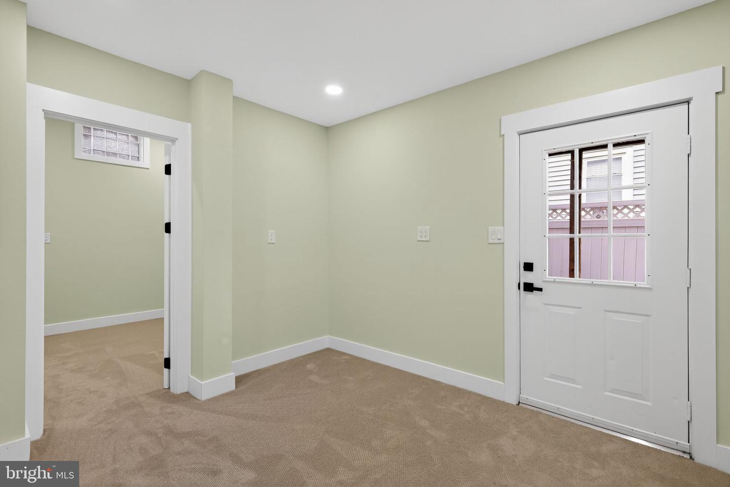 1943 S LOWELL ST, ARLINGTON, Virginia 22204, 2 Bedrooms Bedrooms, ,2 BathroomsBathrooms,Residential,For sale,1943 S LOWELL ST,VAAR2066308 MLS # VAAR2066308 1943 S LOWELL ST, ARLINGTON, Virginia 22204, 2 Bedrooms Bedrooms, ,2 BathroomsBathrooms,Residential,For sale,1943 S LOWELL ST,VAAR2066308 MLS # VAAR2066308