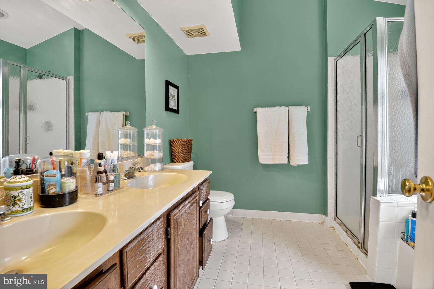 14633 BATTERY RIDGE LN, CENTREVILLE, Virginia 20120, 4 Bedrooms Bedrooms, ,3 BathroomsBathrooms,Residential,For sale,14633 BATTERY RIDGE LN,VAFX2280044 MLS # VAFX2280044 14633 BATTERY RIDGE LN, CENTREVILLE, Virginia 20120, 4 Bedrooms Bedrooms, ,3 BathroomsBathrooms,Residential,For sale,14633 BATTERY RIDGE LN,VAFX2280044 MLS # VAFX2280044