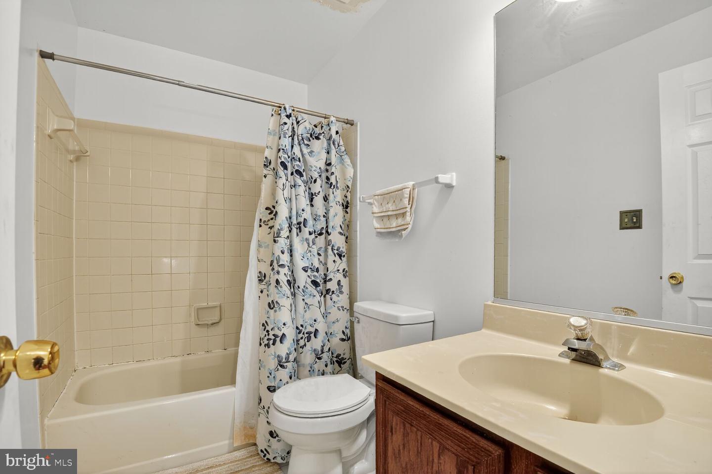 14633 BATTERY RIDGE LN, CENTREVILLE, Virginia 20120, 4 Bedrooms Bedrooms, ,3 BathroomsBathrooms,Residential,For sale,14633 BATTERY RIDGE LN,VAFX2280044 MLS # VAFX2280044 14633 BATTERY RIDGE LN, CENTREVILLE, Virginia 20120, 4 Bedrooms Bedrooms, ,3 BathroomsBathrooms,Residential,For sale,14633 BATTERY RIDGE LN,VAFX2280044 MLS # VAFX2280044