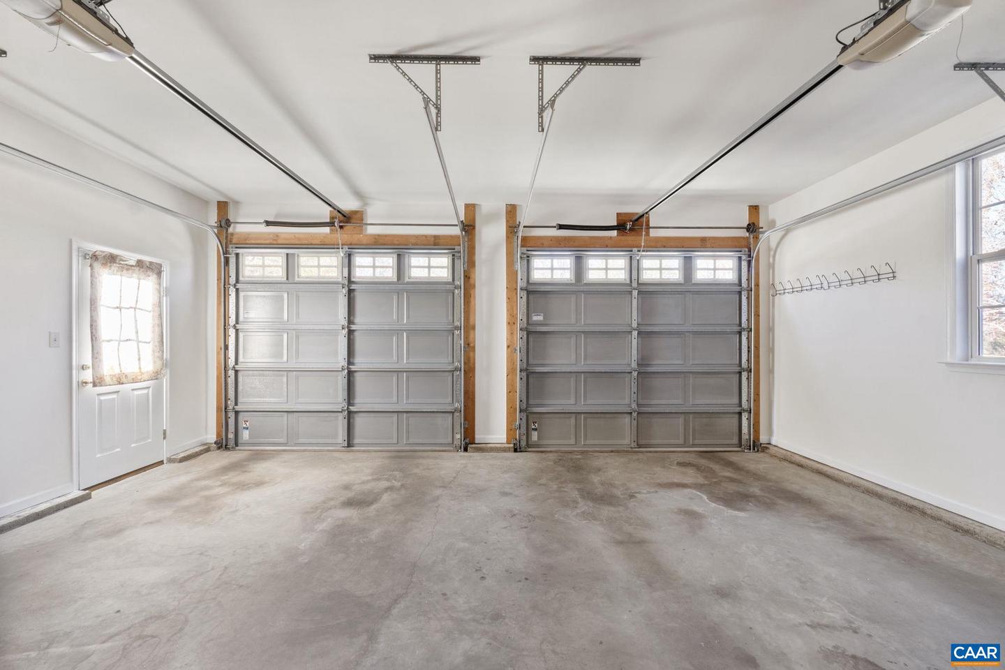 2053 RIDGETOP DR, CHARLOTTESVILLE, Virginia 22903, 4 Bedrooms Bedrooms, ,2 BathroomsBathrooms,Residential,For sale,2053 RIDGETOP DR,671330 MLS # 671330