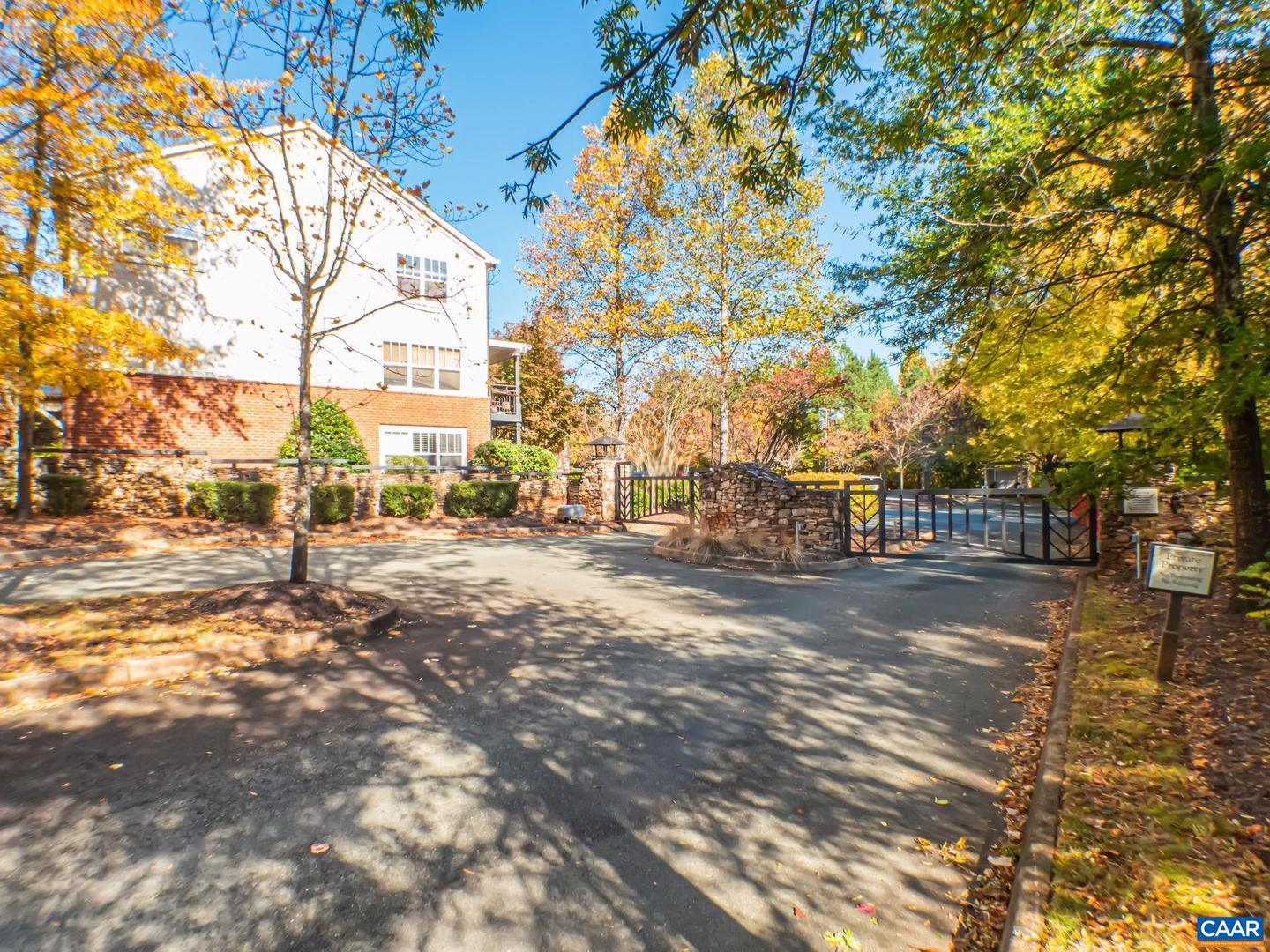 1615 ELMWOOD CT #202, CHARLOTTESVILLE, Virginia 22903, 3 Bedrooms Bedrooms, ,3 BathroomsBathrooms,Residential,For sale,1615 ELMWOOD CT #202,671334 MLS # 671334