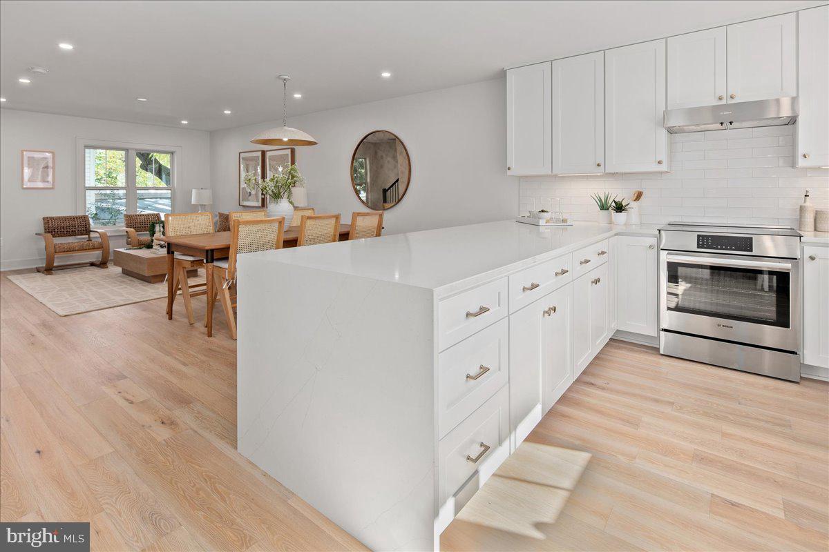 915 N IRVING ST, ARLINGTON, Virginia 22201, 4 Bedrooms Bedrooms, ,4 BathroomsBathrooms,Residential,For sale,915 N IRVING ST,VAAR2066320 MLS # VAAR2066320 915 N IRVING ST, ARLINGTON, Virginia 22201, 4 Bedrooms Bedrooms, ,4 BathroomsBathrooms,Residential,For sale,915 N IRVING ST,VAAR2066320 MLS # VAAR2066320