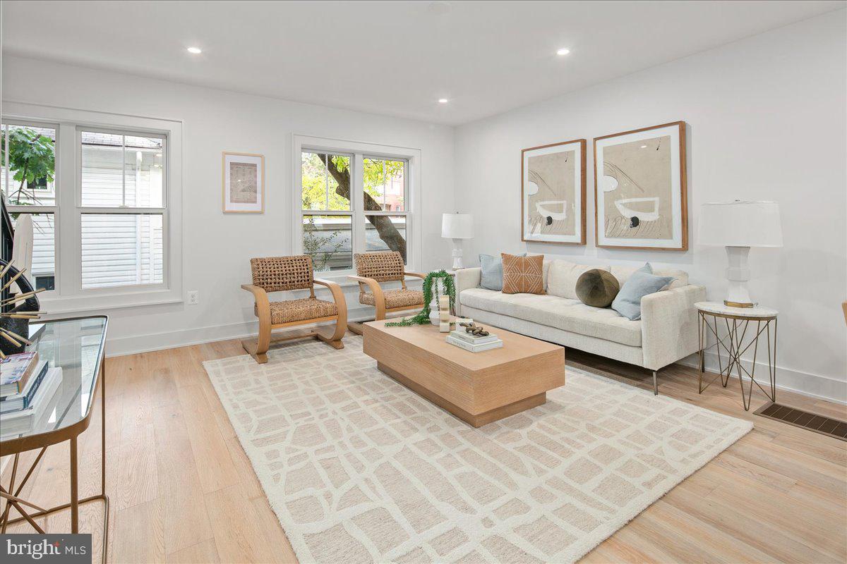 915 N IRVING ST, ARLINGTON, Virginia 22201, 4 Bedrooms Bedrooms, ,4 BathroomsBathrooms,Residential,For sale,915 N IRVING ST,VAAR2066320 MLS # VAAR2066320 915 N IRVING ST, ARLINGTON, Virginia 22201, 4 Bedrooms Bedrooms, ,4 BathroomsBathrooms,Residential,For sale,915 N IRVING ST,VAAR2066320 MLS # VAAR2066320