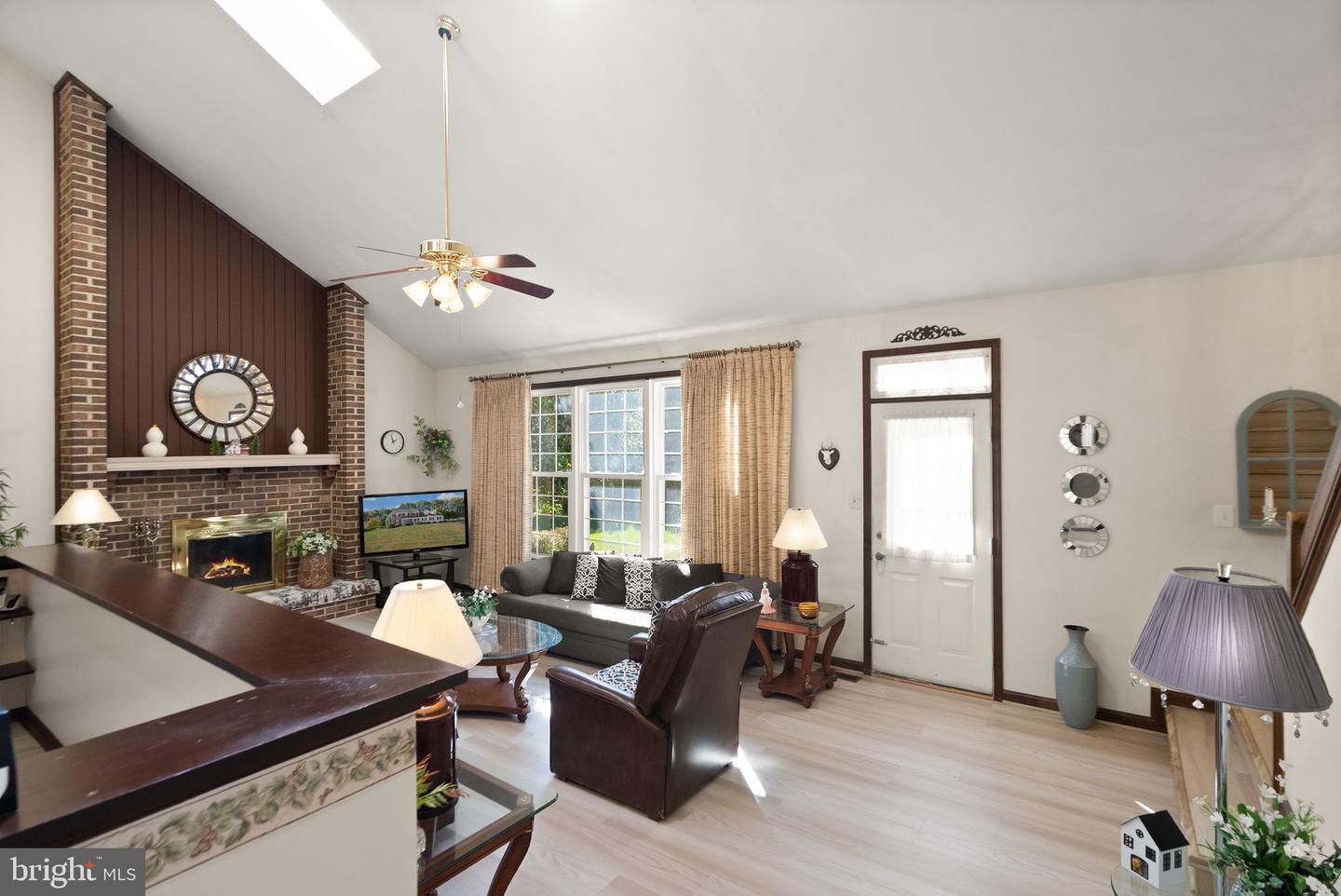 1398 PARK LAKE DR, RESTON, Virginia 20190, 4 Bedrooms Bedrooms, ,3 BathroomsBathrooms,Residential,For sale,1398 PARK LAKE DR,VAFX2280080 MLS # VAFX2280080 1398 PARK LAKE DR, RESTON, Virginia 20190, 4 Bedrooms Bedrooms, ,3 BathroomsBathrooms,Residential,For sale,1398 PARK LAKE DR,VAFX2280080 MLS # VAFX2280080