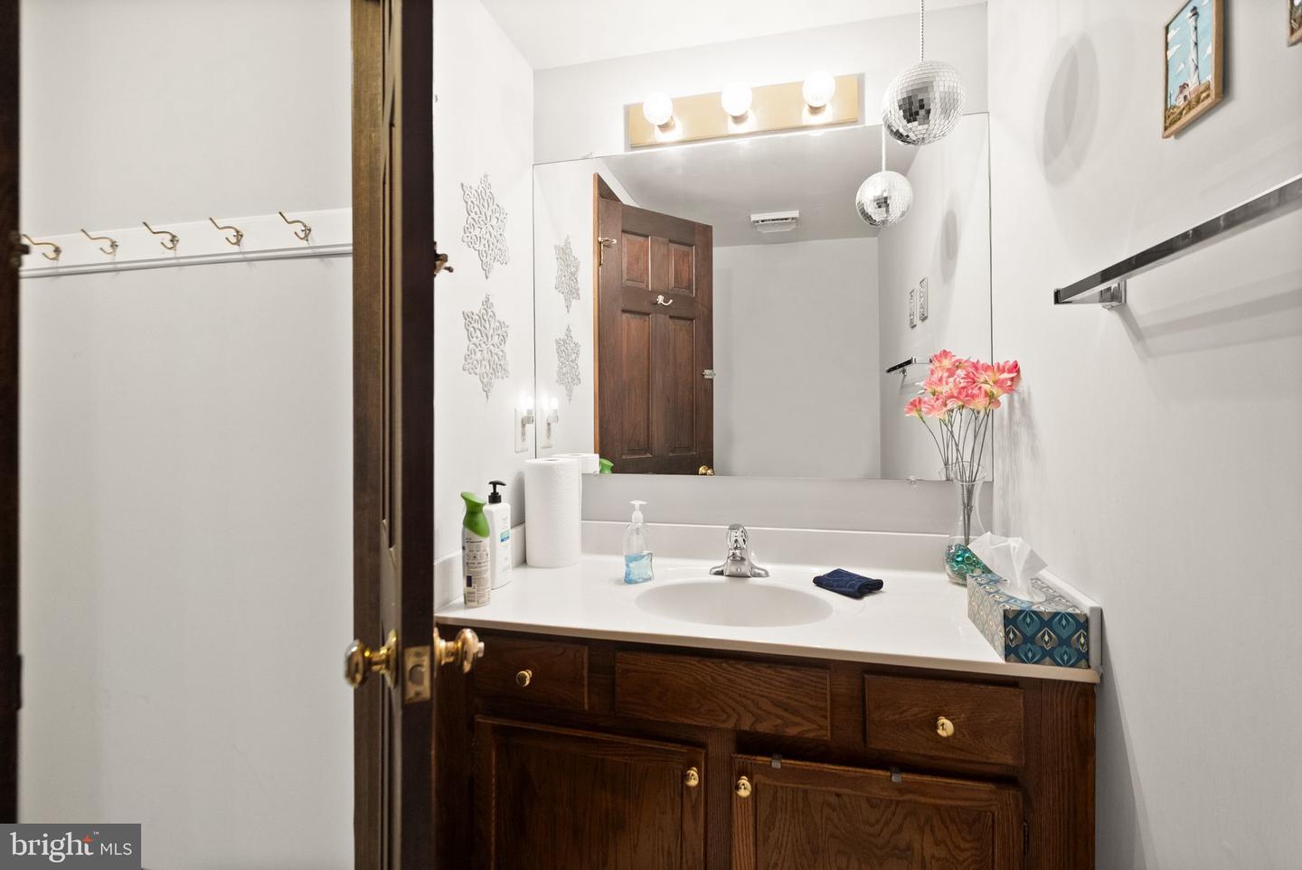 1398 PARK LAKE DR, RESTON, Virginia 20190, 4 Bedrooms Bedrooms, ,3 BathroomsBathrooms,Residential,For sale,1398 PARK LAKE DR,VAFX2280080 MLS # VAFX2280080 1398 PARK LAKE DR, RESTON, Virginia 20190, 4 Bedrooms Bedrooms, ,3 BathroomsBathrooms,Residential,For sale,1398 PARK LAKE DR,VAFX2280080 MLS # VAFX2280080