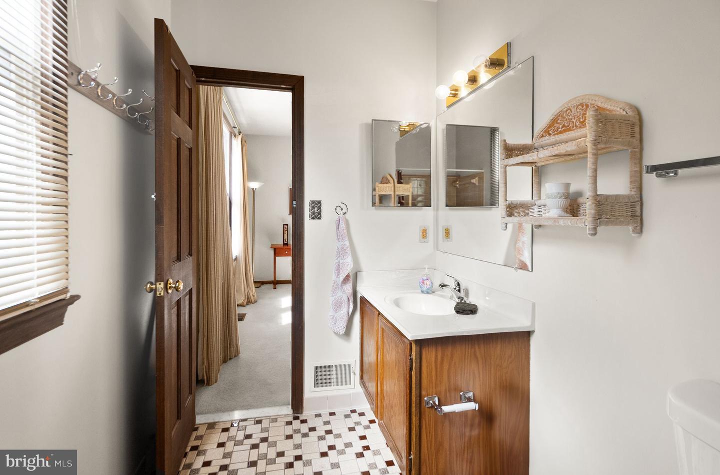 1398 PARK LAKE DR, RESTON, Virginia 20190, 4 Bedrooms Bedrooms, ,3 BathroomsBathrooms,Residential,For sale,1398 PARK LAKE DR,VAFX2280080 MLS # VAFX2280080 1398 PARK LAKE DR, RESTON, Virginia 20190, 4 Bedrooms Bedrooms, ,3 BathroomsBathrooms,Residential,For sale,1398 PARK LAKE DR,VAFX2280080 MLS # VAFX2280080