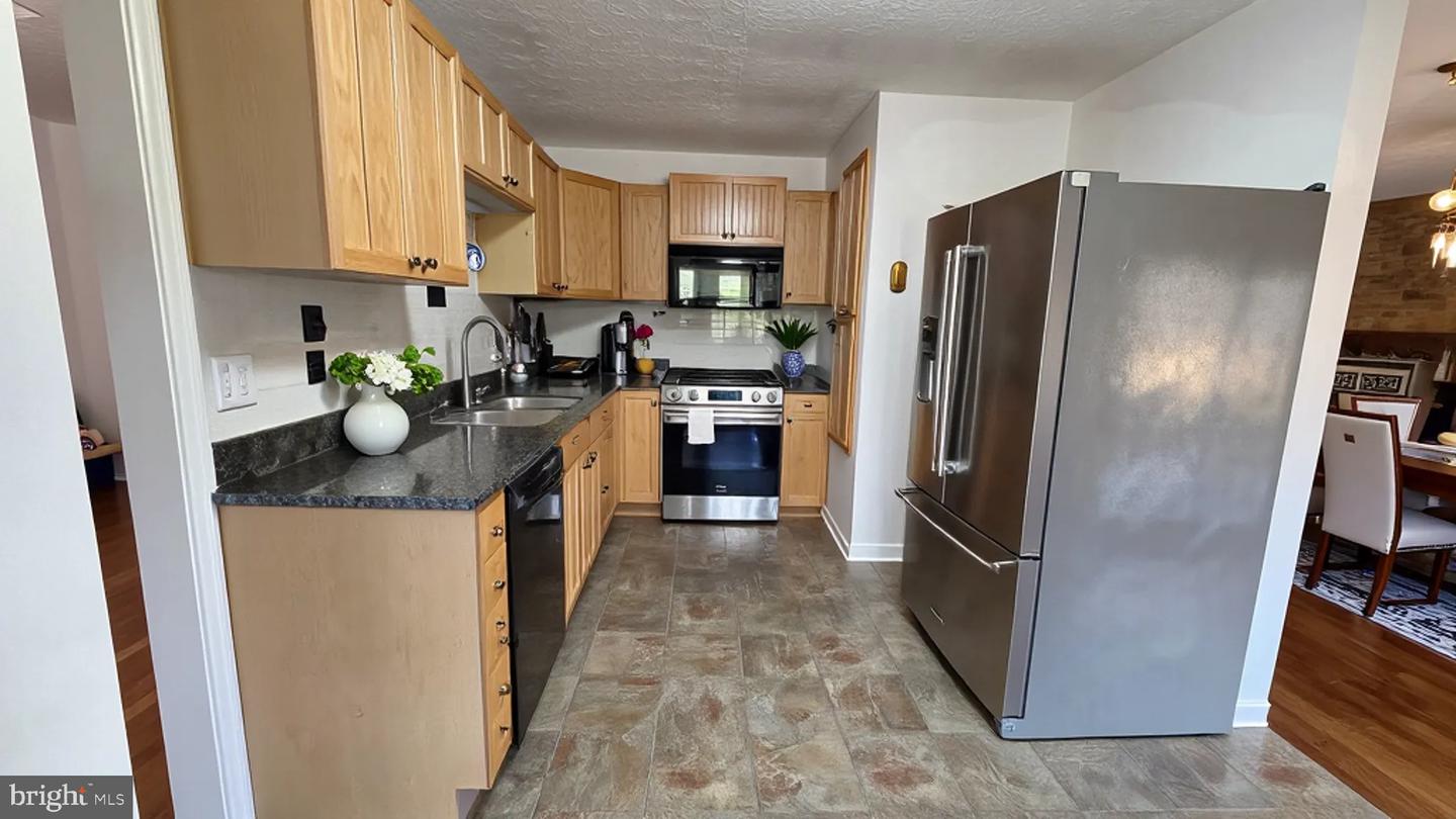 14791 CONWAY DR, MANASSAS, Virginia 20112, 4 Bedrooms Bedrooms, ,3 BathroomsBathrooms,Residential,For sale,14791 CONWAY DR,VAPW2108130 MLS # VAPW2108130