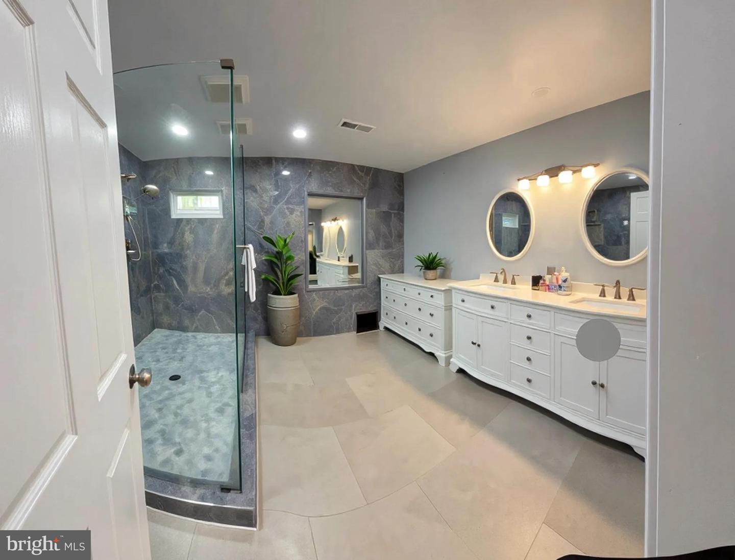 14791 CONWAY DR, MANASSAS, Virginia 20112, 4 Bedrooms Bedrooms, ,3 BathroomsBathrooms,Residential,For sale,14791 CONWAY DR,VAPW2108130 MLS # VAPW2108130