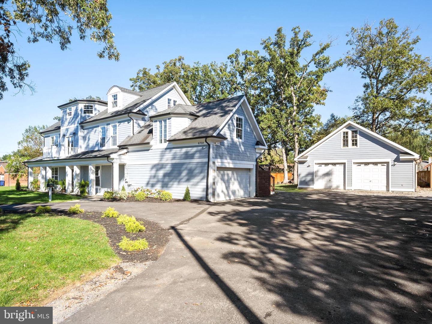 6709 S BENSON DR, ALEXANDRIA, Virginia 22306, 6 Bedrooms Bedrooms, 12 Rooms Rooms,5 BathroomsBathrooms,Residential,For sale,6709 S BENSON DR,VAFX2280084 MLS # VAFX2280084