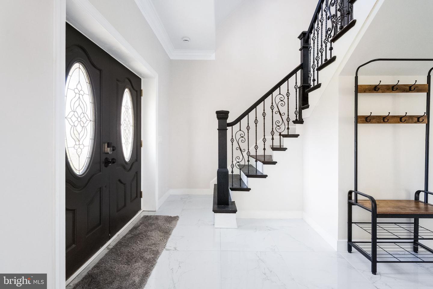 6709 S BENSON DR, ALEXANDRIA, Virginia 22306, 6 Bedrooms Bedrooms, 12 Rooms Rooms,5 BathroomsBathrooms,Residential,For sale,6709 S BENSON DR,VAFX2280084 MLS # VAFX2280084