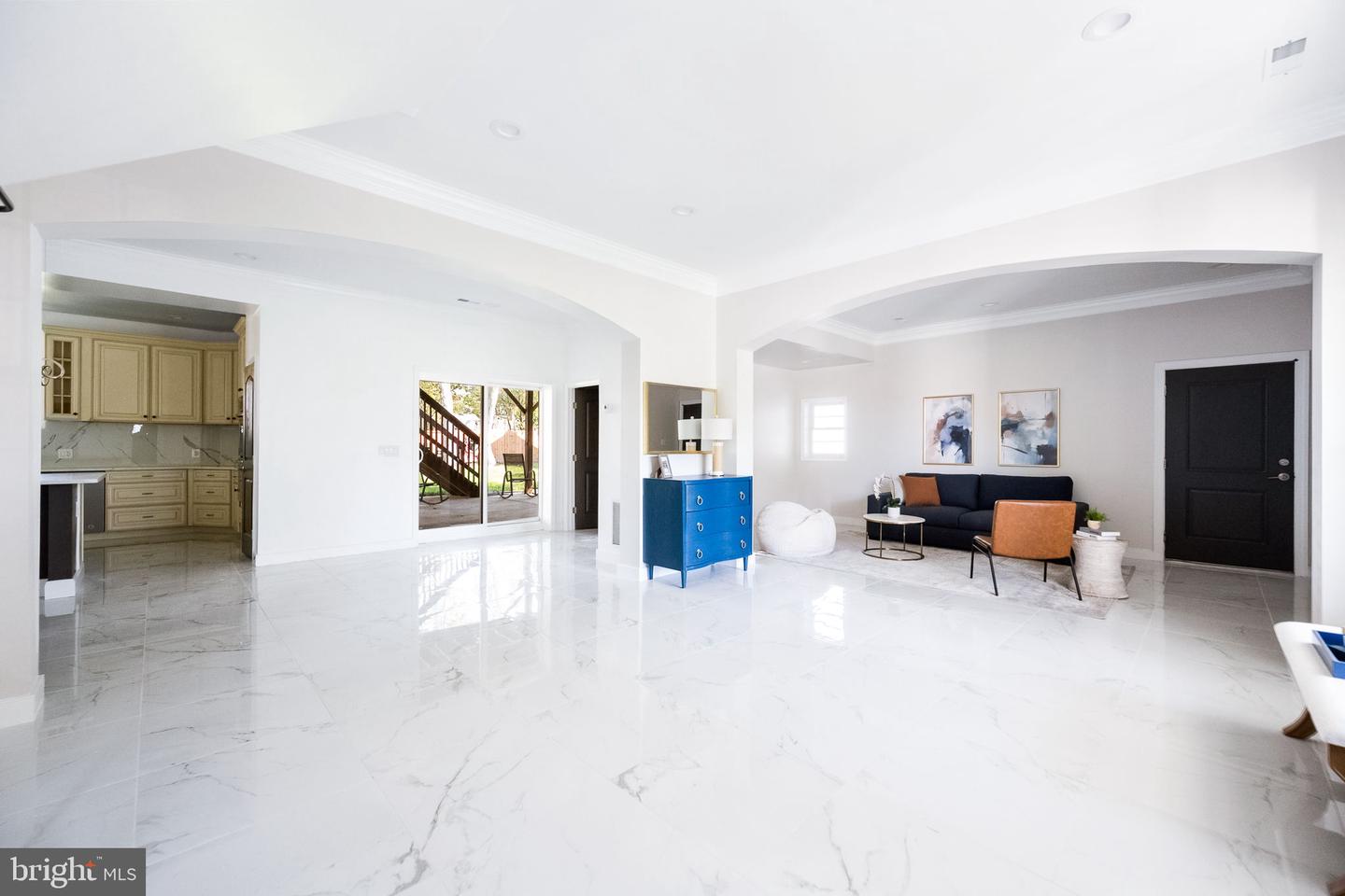 6709 S BENSON DR, ALEXANDRIA, Virginia 22306, 6 Bedrooms Bedrooms, 12 Rooms Rooms,5 BathroomsBathrooms,Residential,For sale,6709 S BENSON DR,VAFX2280084 MLS # VAFX2280084