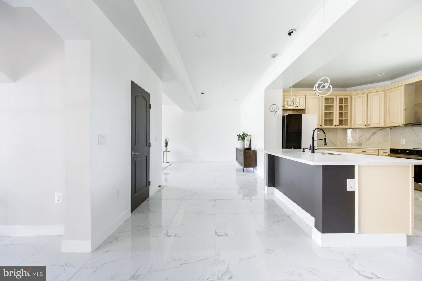 6709 S BENSON DR, ALEXANDRIA, Virginia 22306, 6 Bedrooms Bedrooms, 12 Rooms Rooms,5 BathroomsBathrooms,Residential,For sale,6709 S BENSON DR,VAFX2280084 MLS # VAFX2280084