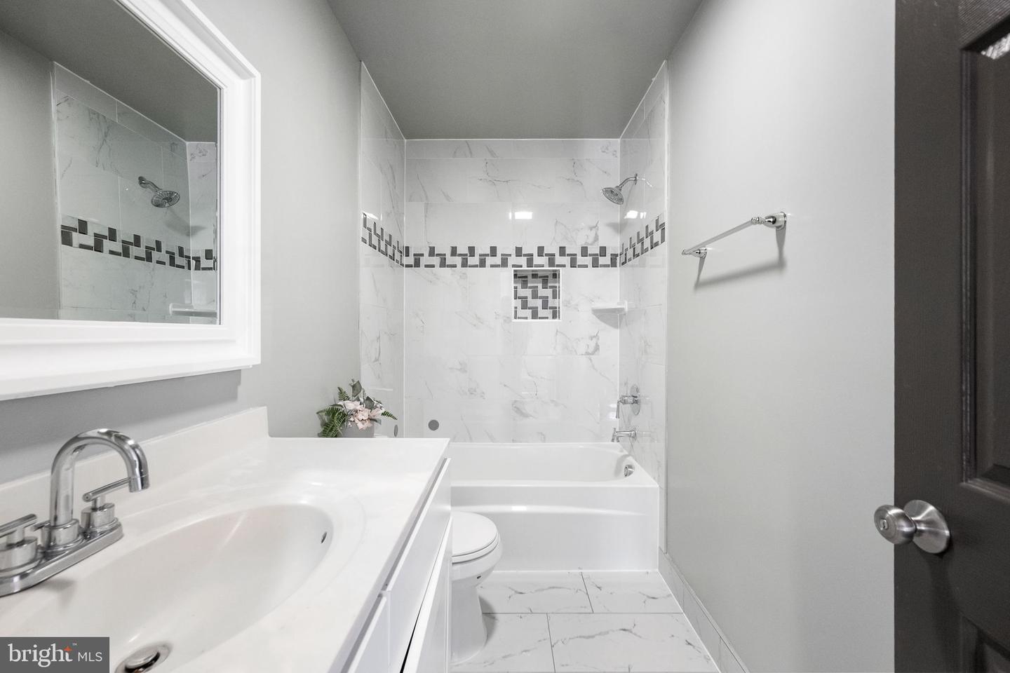 6709 S BENSON DR, ALEXANDRIA, Virginia 22306, 6 Bedrooms Bedrooms, 12 Rooms Rooms,5 BathroomsBathrooms,Residential,For sale,6709 S BENSON DR,VAFX2280084 MLS # VAFX2280084