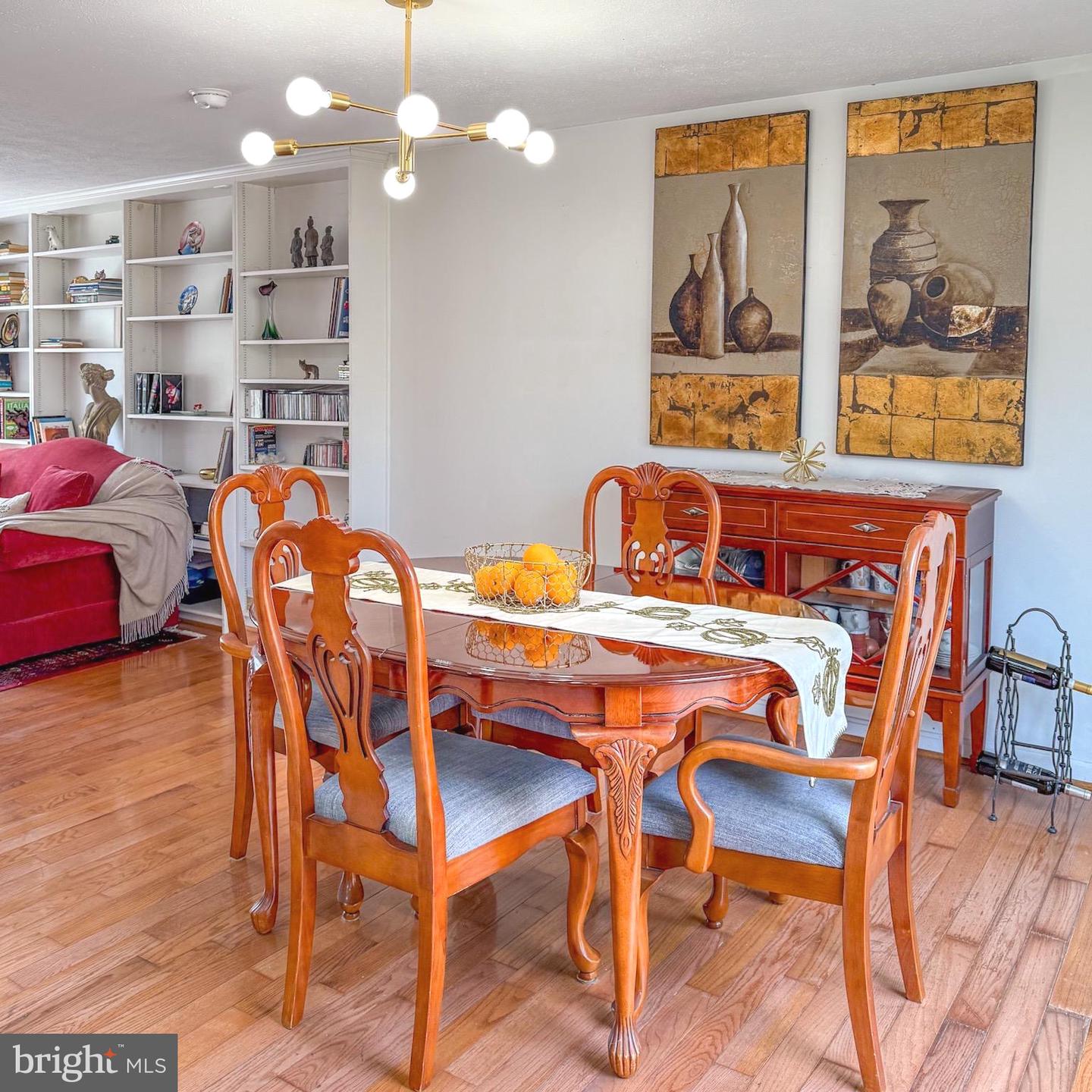 5703 OAK STAKE CT, BURKE, Virginia 22015, 3 Bedrooms Bedrooms, 5 Rooms Rooms,2 BathroomsBathrooms,Residential,For sale,5703 OAK STAKE CT,VAFX2280086 MLS # VAFX2280086