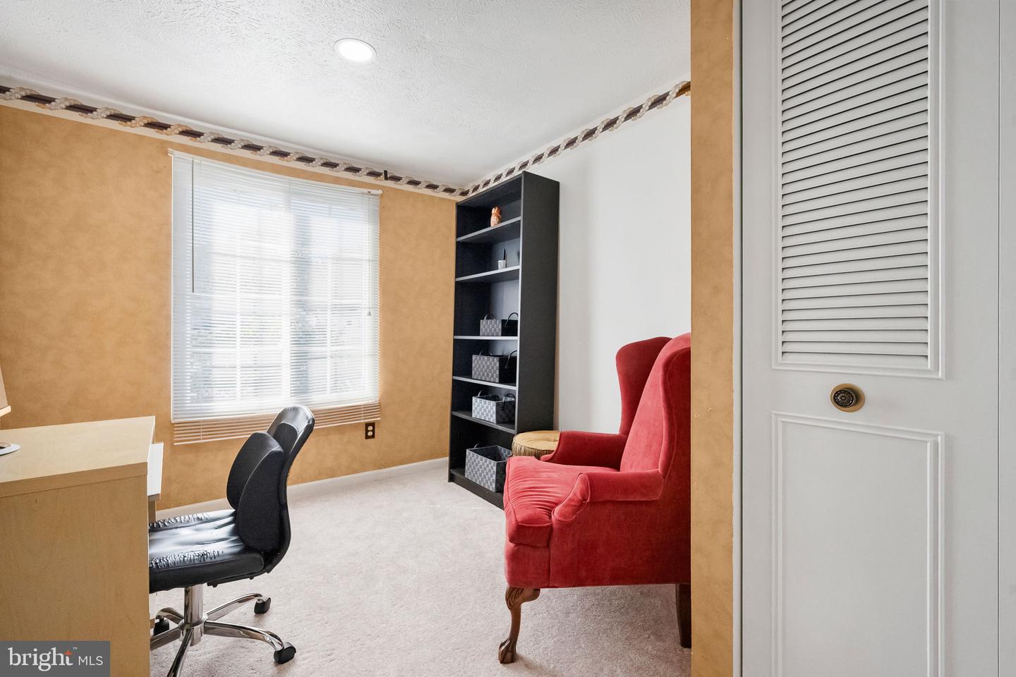 5703 OAK STAKE CT, BURKE, Virginia 22015, 3 Bedrooms Bedrooms, 5 Rooms Rooms,2 BathroomsBathrooms,Residential,For sale,5703 OAK STAKE CT,VAFX2280086 MLS # VAFX2280086