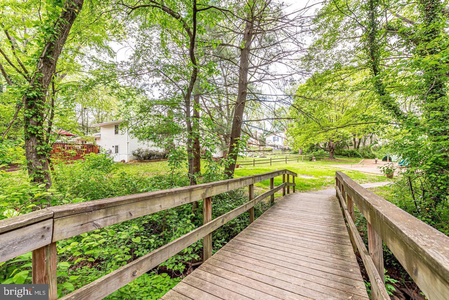 5703 OAK STAKE CT, BURKE, Virginia 22015, 3 Bedrooms Bedrooms, 5 Rooms Rooms,2 BathroomsBathrooms,Residential,For sale,5703 OAK STAKE CT,VAFX2280086 MLS # VAFX2280086