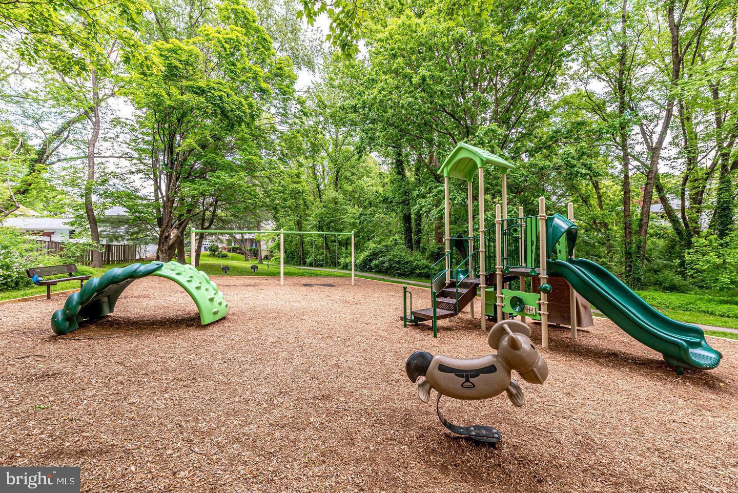 5703 OAK STAKE CT, BURKE, Virginia 22015, 3 Bedrooms Bedrooms, 5 Rooms Rooms,2 BathroomsBathrooms,Residential,For sale,5703 OAK STAKE CT,VAFX2280086 MLS # VAFX2280086