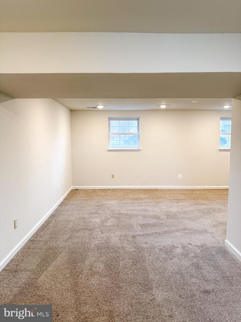 9212 LANDGREEN ST, MANASSAS, Virginia 20110, 4 Bedrooms Bedrooms, 6 Rooms Rooms,2 BathroomsBathrooms,Residential,For sale,9212 LANDGREEN ST,VAMN2009730 MLS # VAMN2009730