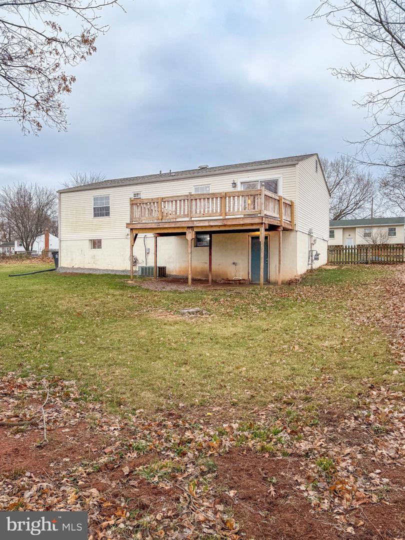 9212 LANDGREEN ST, MANASSAS, Virginia 20110, 4 Bedrooms Bedrooms, 6 Rooms Rooms,2 BathroomsBathrooms,Residential,For sale,9212 LANDGREEN ST,VAMN2009730 MLS # VAMN2009730