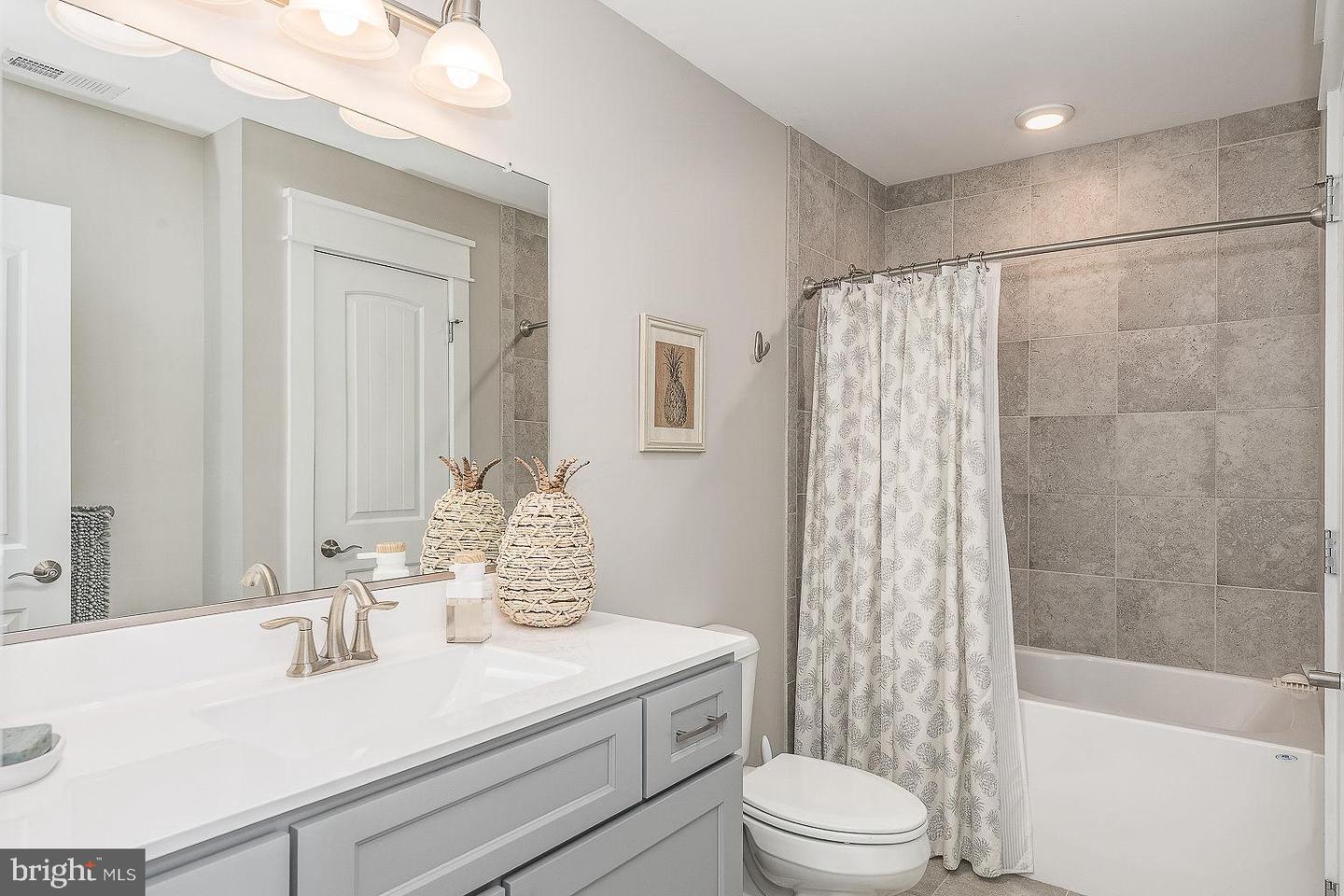 122 MEETING PLACE, WILLIAMSBURG, Virginia 23185, 3 Bedrooms Bedrooms, ,2 BathroomsBathrooms,Residential,For sale,122 MEETING PLACE,VAJC2000576 MLS # VAJC2000576