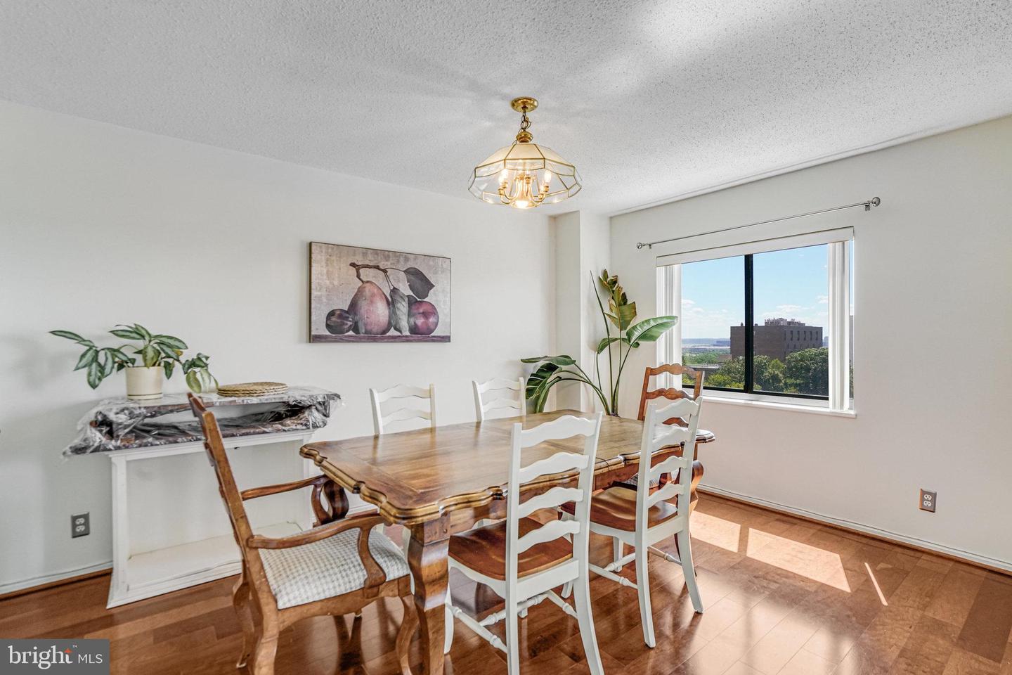 1600 N OAK ST #1521, ARLINGTON, Virginia 22209, 2 Bedrooms Bedrooms, ,2 BathroomsBathrooms,Residential,For sale,1600 N OAK ST #1521,VAAR2066338 MLS # VAAR2066338