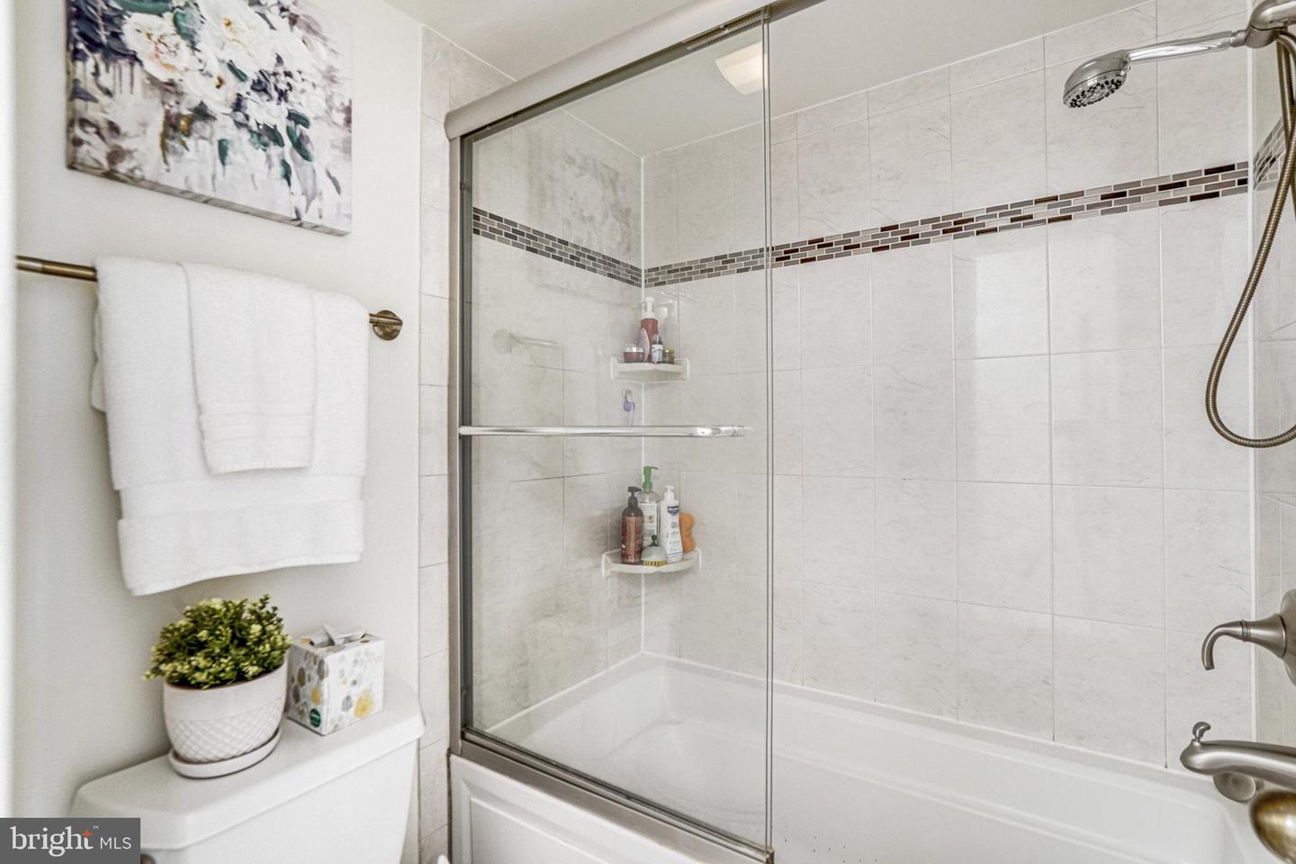 1600 N OAK ST #1521, ARLINGTON, Virginia 22209, 2 Bedrooms Bedrooms, ,2 BathroomsBathrooms,Residential,For sale,1600 N OAK ST #1521,VAAR2066338 MLS # VAAR2066338