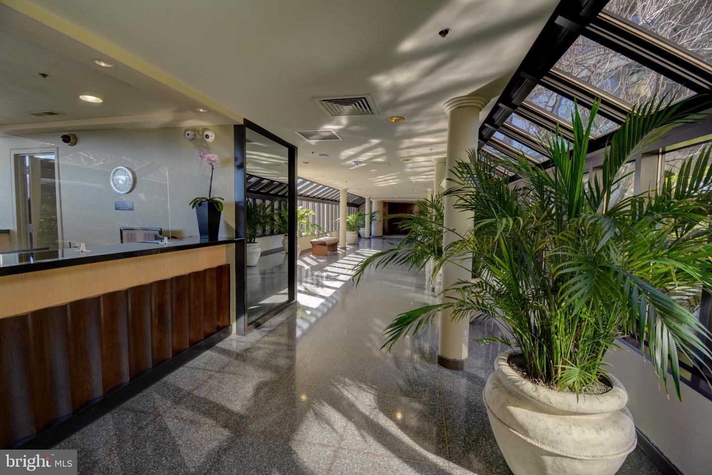 1600 N OAK ST #1521, ARLINGTON, Virginia 22209, 2 Bedrooms Bedrooms, ,2 BathroomsBathrooms,Residential,For sale,1600 N OAK ST #1521,VAAR2066338 MLS # VAAR2066338