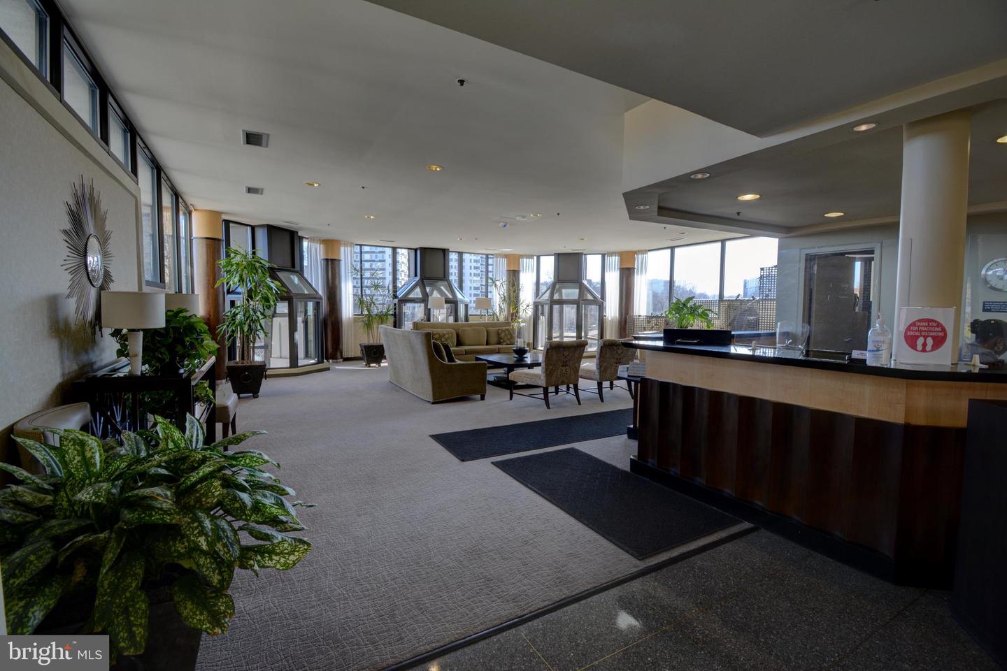 1600 N OAK ST #1521, ARLINGTON, Virginia 22209, 2 Bedrooms Bedrooms, ,2 BathroomsBathrooms,Residential,For sale,1600 N OAK ST #1521,VAAR2066338 MLS # VAAR2066338