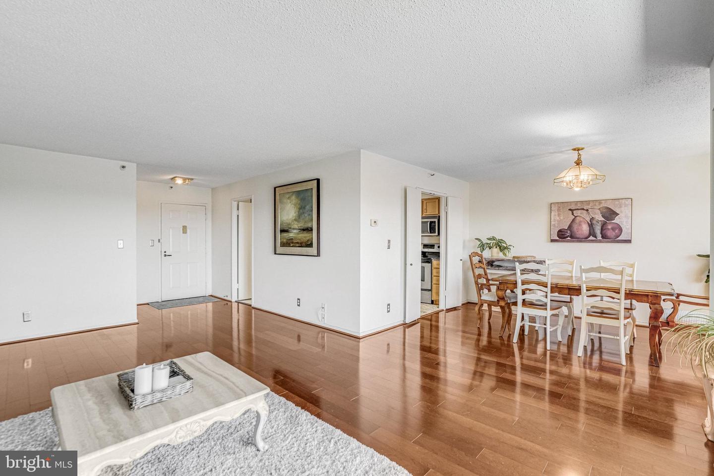 1600 N OAK ST #1521, ARLINGTON, Virginia 22209, 2 Bedrooms Bedrooms, ,2 BathroomsBathrooms,Residential,For sale,1600 N OAK ST #1521,VAAR2066338 MLS # VAAR2066338