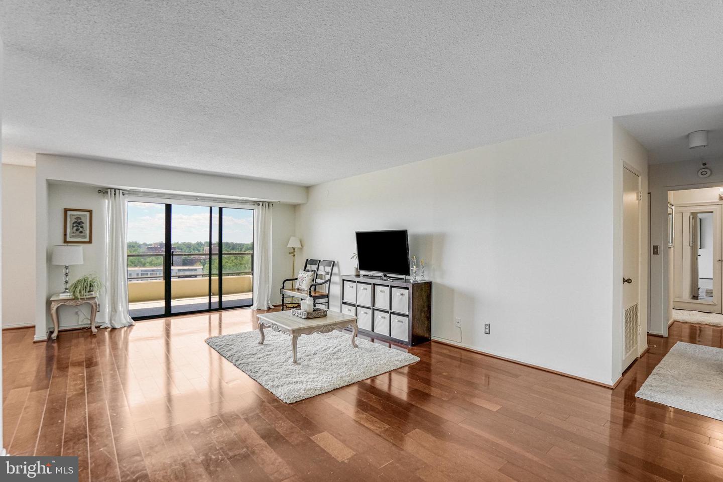 1600 N OAK ST #1521, ARLINGTON, Virginia 22209, 2 Bedrooms Bedrooms, ,2 BathroomsBathrooms,Residential,For sale,1600 N OAK ST #1521,VAAR2066338 MLS # VAAR2066338